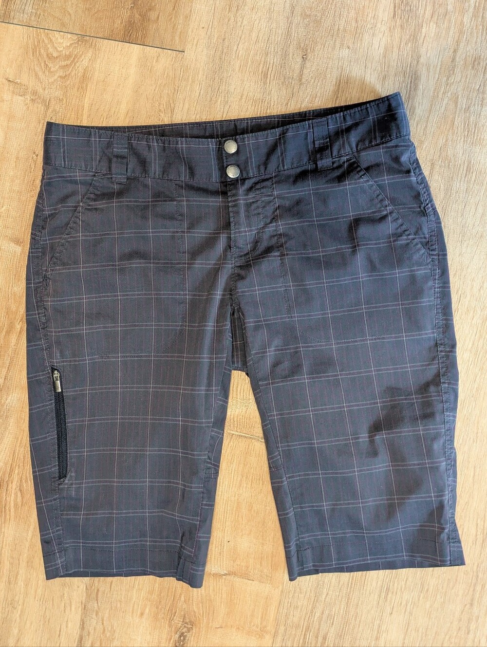 Columbia Omni Wick Advanced Evaporation Plaid Bermuda Shorts Size 8